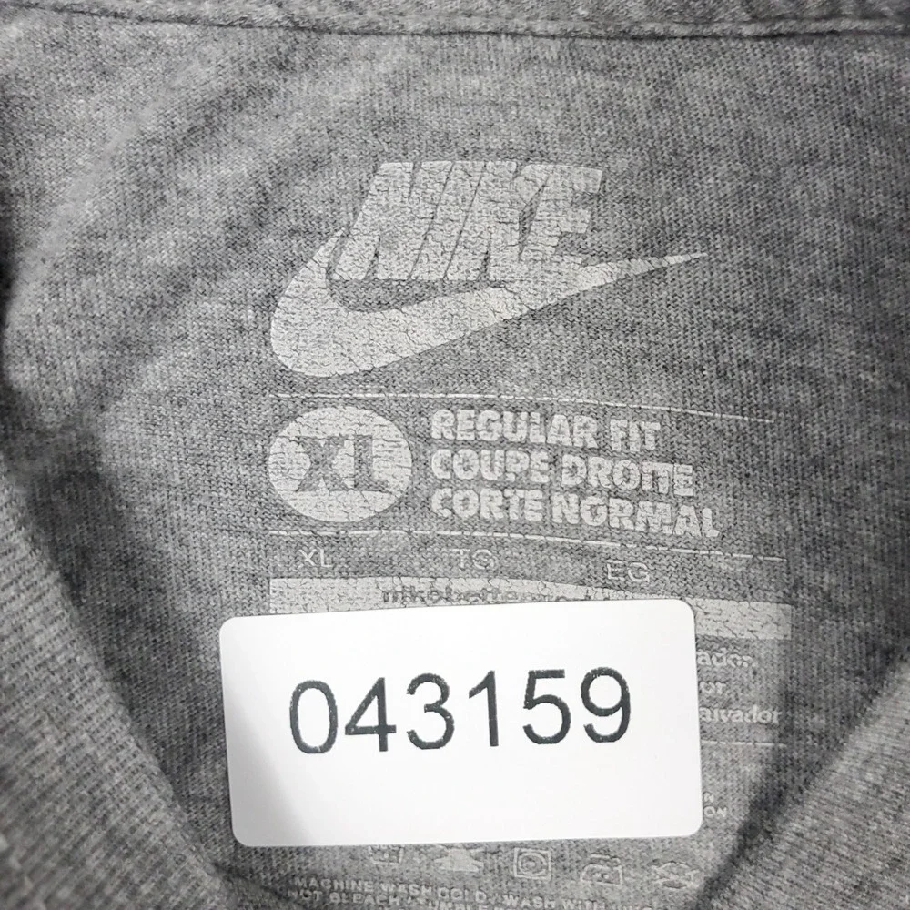 Nike T Shirt Mens XL Gray Swoosh Logo Casual Short Sleeve Crew Neck Tee